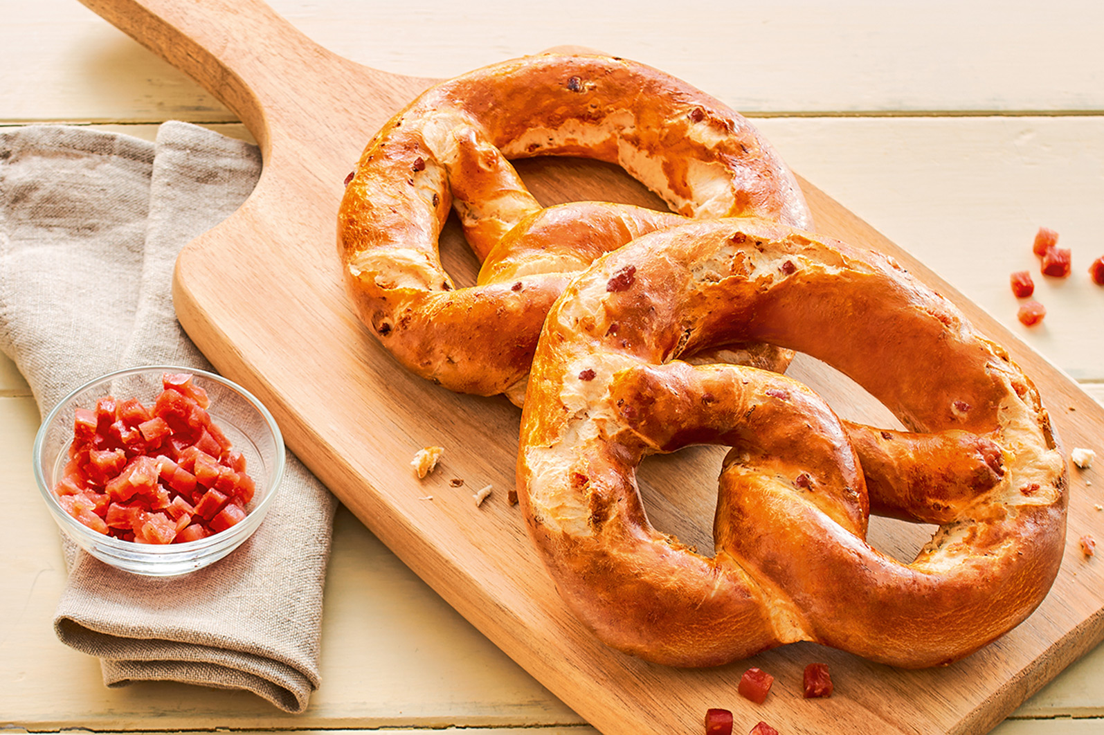 XL‑Laugenbrezel mit originalem Schwarzwälder Schinken